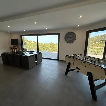 Magnifique 400m De La De Tarco 22 Personnes Villa
